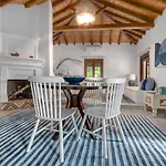 Villa Amouage Boutique Kolios