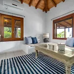 Amouage Boutique Villa *