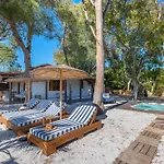 Villa Amouage Boutique *