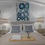 Amouage Boutique Villa