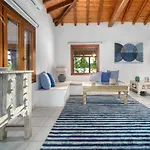Amouage Boutique Villa *