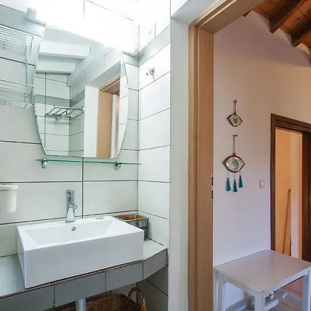 Amouage Boutique Villa Kolios