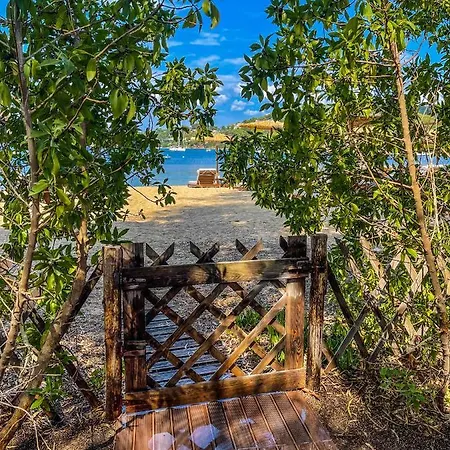 Amouage Boutique Villa