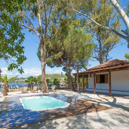 Amouage Boutique Villa