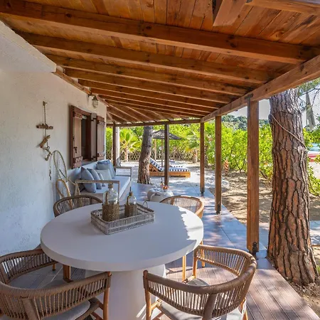 Amouage Boutique Villa *