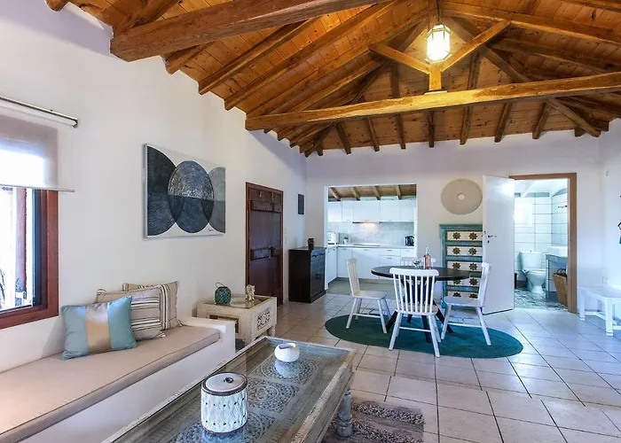 Amouage Boutique Villa *