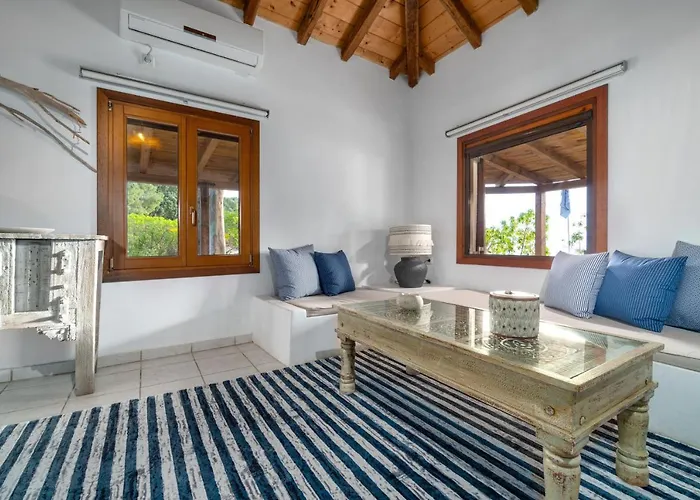 Amouage Boutique Villa *