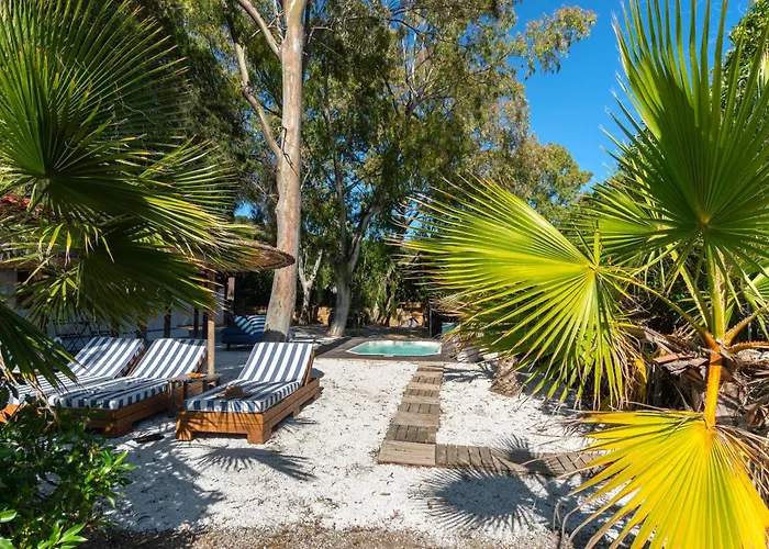 Amouage Boutique Villa *