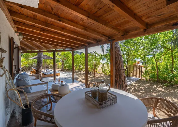 Amouage Boutique Villa