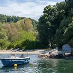 Вилла Amouage Boutique *