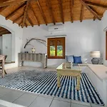 Вилла Amouage Boutique *