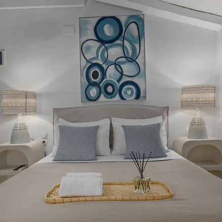 Amouage Boutique Villa